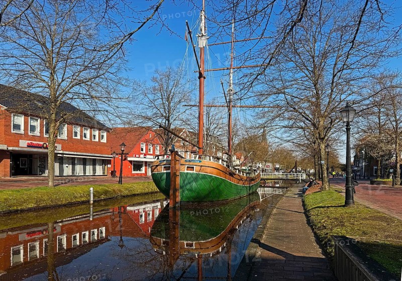 Open-air shipping museum on the main canal with the museum ship Kuff Margaretha von Papenburg, Emsland, Lower Saxony, Germany