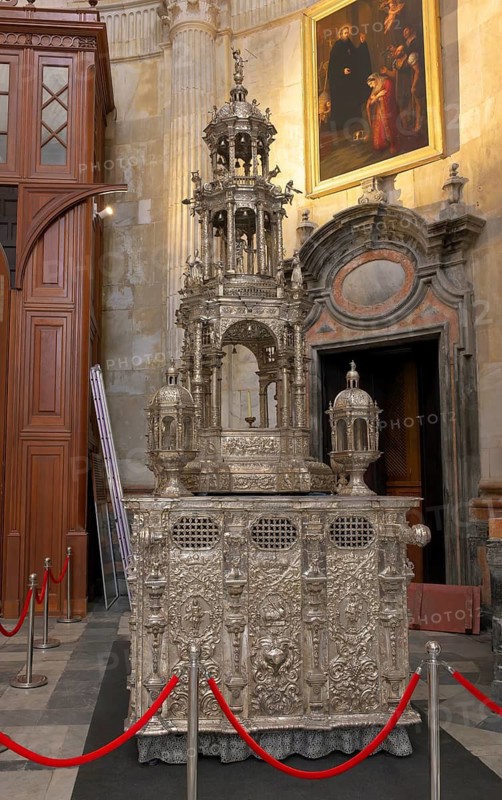 Silver monstrance in the Cathedral of the Holy Cross over the Sea, Catedral de Santa Cruz sobre las Aguas, Cádiz, Spain