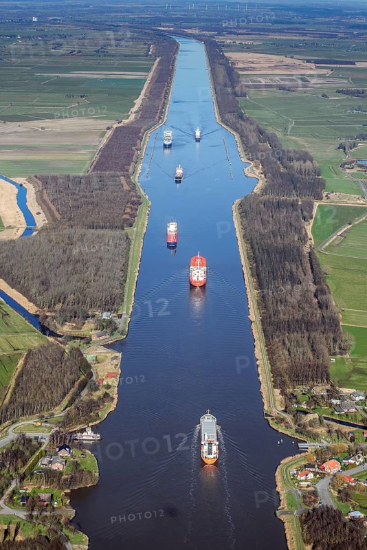 North Baltic Sea Canal, canal trip, Europe, Germany, Schleswig, Holstein, Brunsbüttel, landscape, landscapes, water, ship, ships, shipping, traffic, shipping traffic, traffic route, transport, means of transport, North Sea, Baltic Sea, Elbe, Kiel Canal, aerial photo, aerial photos, aerial view, from, above, overview, overview, NOK, Kiel Canal, ferry, canal ferry, Unifeeder