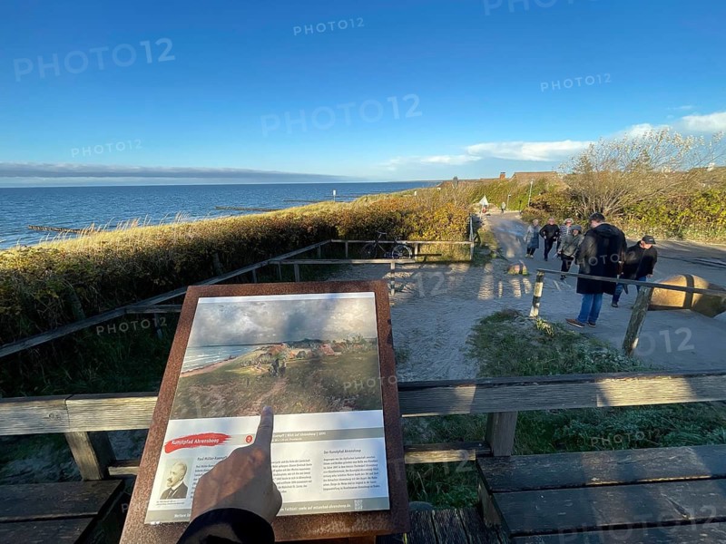Künstlerdorf and Baltic resort Ahrenshoop, art trail Ahrenshoop, Paul Müller-Kempf painted in 1890 the view of Ahrenshoop, Darss-Zingster Boddenkette, Baltic Sea, peninsula, nature, autumn, nature reserve, Fischland-Darss-Zingst, Mecklenburg-Western Pomerania, Germany