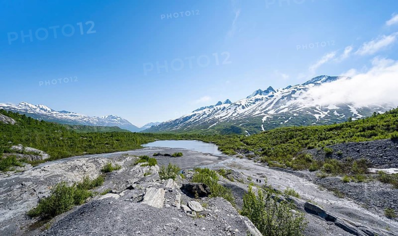 View of the wide valley of the Tsina River with mountains, Worthington Glacier Lagoon, Worthington Glacier State Recreational Site, Chugach Mountains, Alaska, USA