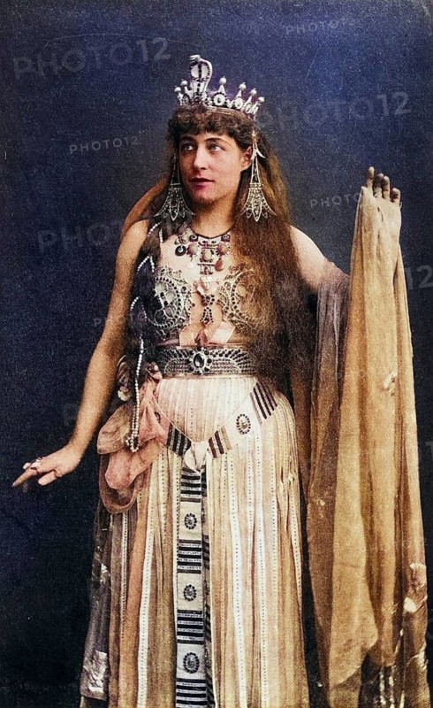 Lillie Langtry (1853-1929) English socialite and actress who first appeared on stage in 1881. Here as Cleopatra in Antony and Cleopatra by William Shakespearet around 1895, Historic, digitally restored reproduction from a 19th century original, Record date not stated