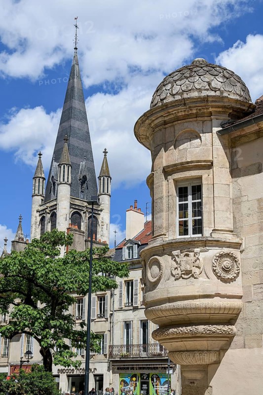 Bay window on an old town house, Dijon, Côte dOr department, Bourgogne-Franche-Comté region, Burgundy, France