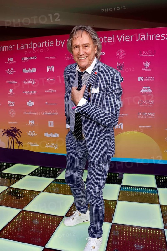 Bert Beel at the event Landpartie with Julian F.M. Stöckel at the Strandhotel Vier Jahreszeiten in Buckow, Brandenburg, on 23/08/2024