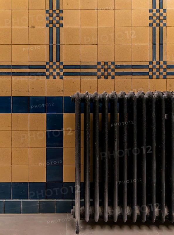 Interior photo, corridor and staircase in the Kaisergalerie, Hamburg, Germany