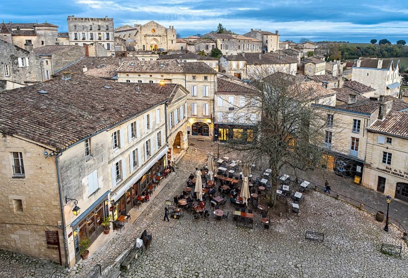 Place de l'Eglise Monolithe, Saint-Emilion, France
