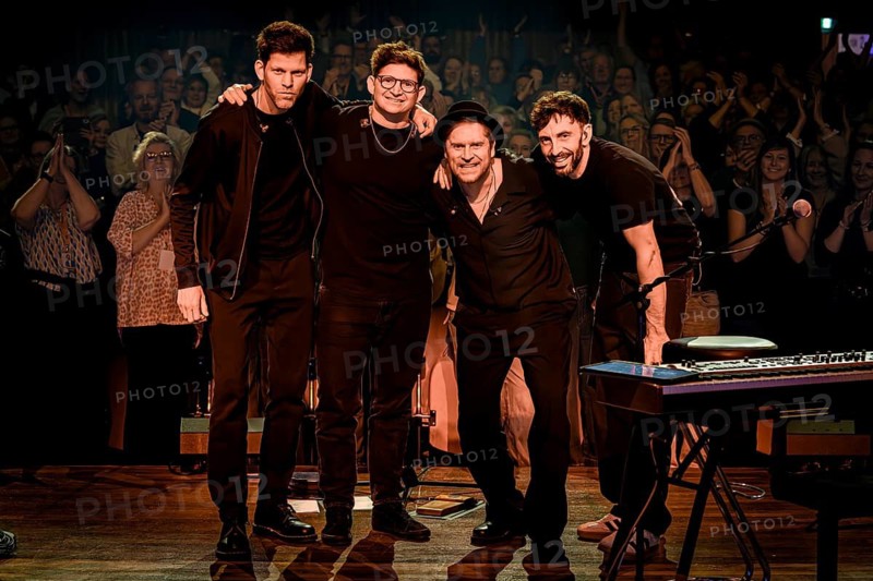 Johannes Oerding and band give their first concert after a long break and in connection with his new album in front of 300 guests at the NDR Landesfunkhaus Niedersachsen, Hanover, 24.03.2026