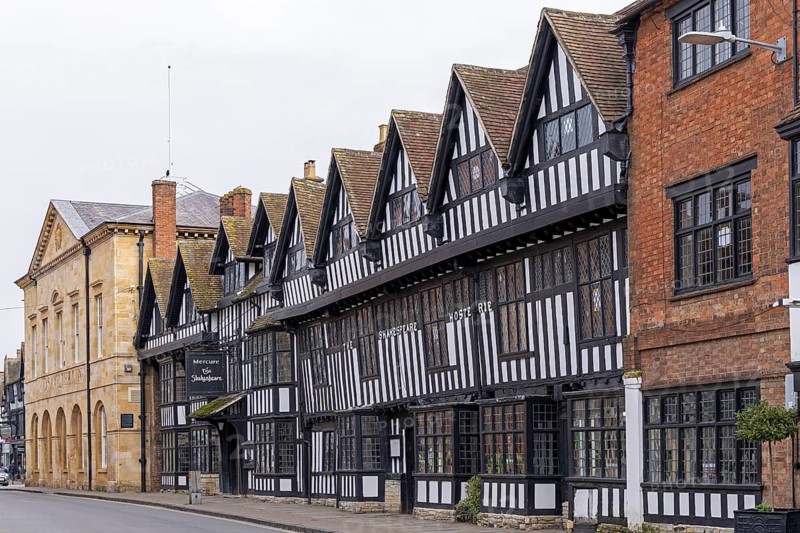 Timbered houses, The Shakespeare Hotel and Hostel, Chapel Street, Stratford upon Avon, England, Great Britain