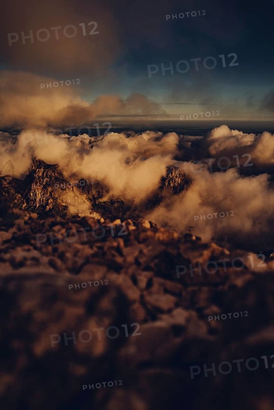 Sunrise hike on the Hochplatte in the Ammergau Alps, Ammergebirge in the Allgäu, Bavaria, Germany