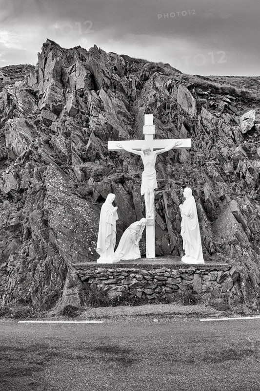 Crucifixion scene on a cliff, monochrome, Slea Head Drive, Dingle Peninsula, Kerry, Wild Atlantic Way, Ireland