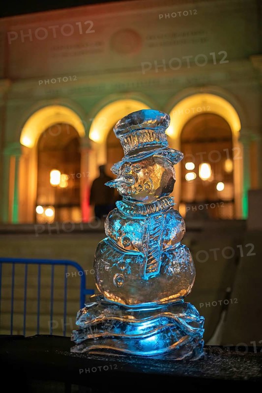 Detroit, Michigan - An ice sculpture outside the Detroit Institute of Arts on Noel Night. The annual event at the beginning of the holiday season in Detroit features open houses by arts and cultural institutions, churches, and small businesses.