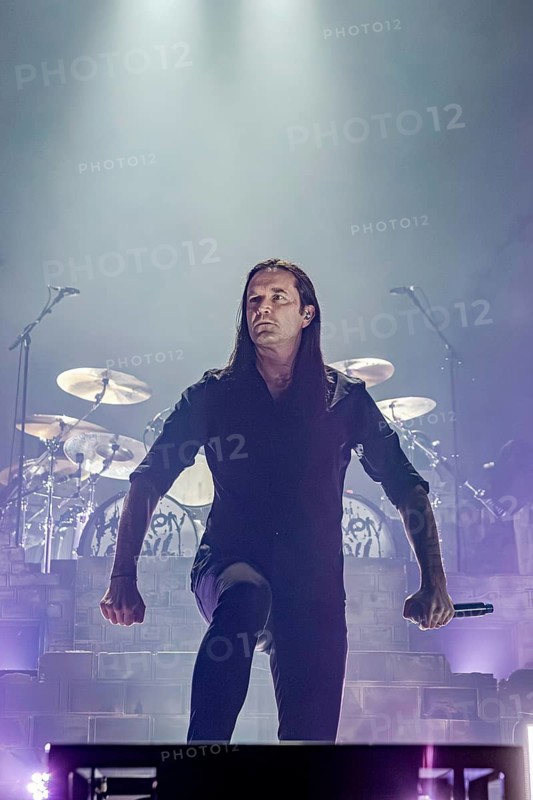 Marcus Bischoff, singer of Heaven Shall Burn, live on Heimat Over Europe Tour 2026 at Munich Zenith on 21.03.2026