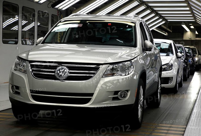 Wolfsburg, DEU, 250211 - VW Golf production at the Wolfsburg plant, Wolfsburg, Germany