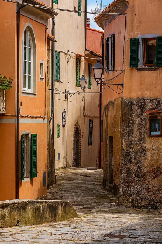 Narrow alley in Marciana Alta, Elba Island, Tuscan Archipelago National Park, Tuscany, Italy