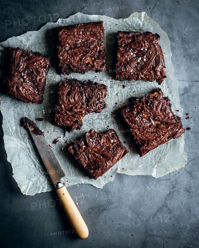 Rich, homemade chocolate brownies made with smooth butter, luscious dulce de leche, and a hint of cocoa powder. Perfect for a sweet treat