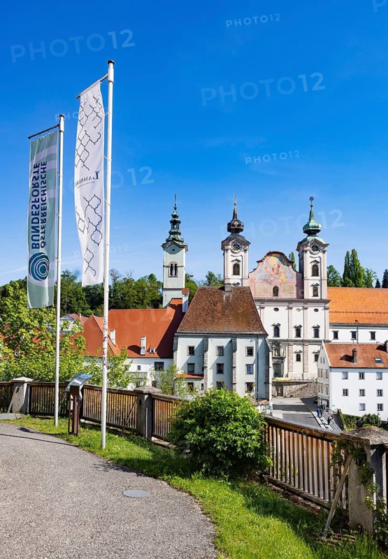 View from Lamberg Castle to the Bürgerspitalskirche and St Michael's Church, Steyr, Traunviertel, Upper Austria, Austria