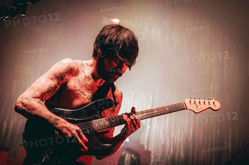 Singer Simon Neil from Biffy Clyro live on Futique Tour 2026 in Berlin's Max-Schmeling-Halle on 16.02.2026