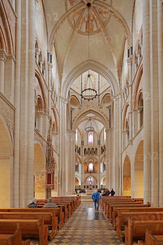 Interior view of the Gothic Limburg Cathedral of St George, Old Town, Limburg, Hesse, Germany