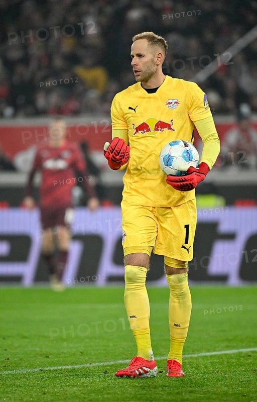 Goalkeeper Peter Gulacsi RasenBallsport Leipzig RBL (01) Gesture Gesture with ball MHPArena, MHP Arena Stuttgart, Baden-Württemberg, Germany