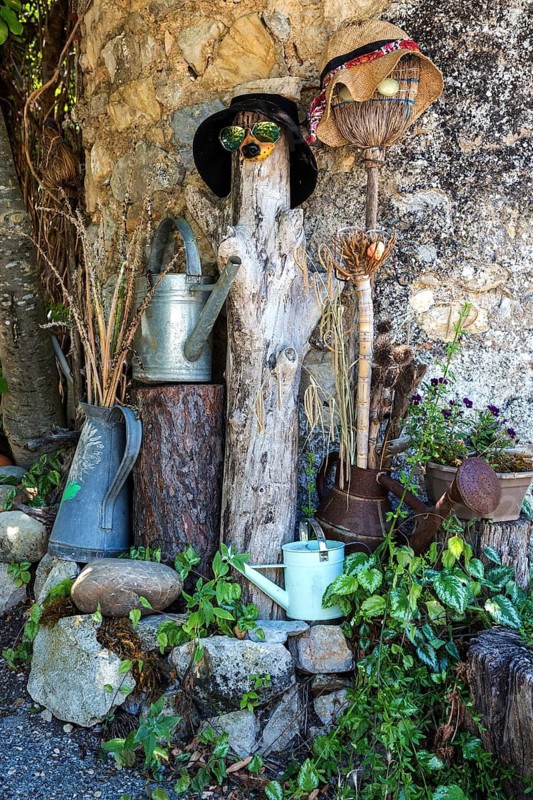 Curiosities, Crime in Esparron-de-Verdon, Provence-Alpes-Côte d'Azur, Provence, France