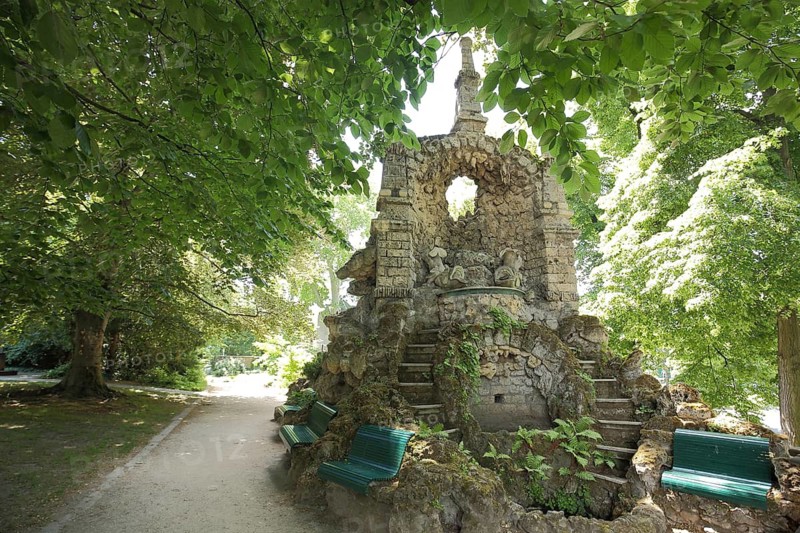 Hercules Fountain, Hercules Fountain, Park with deciduous trees, Heylshofpark, Worms, Rhineland-Palatinate, Germany