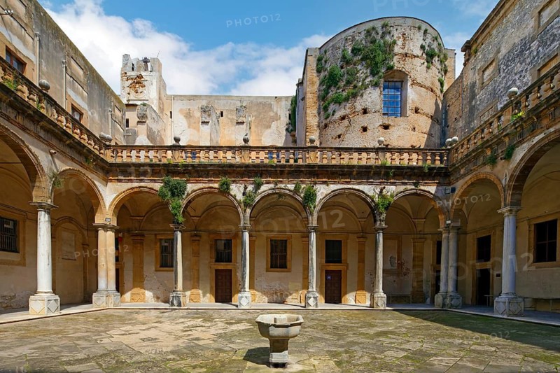 Courtyard, town hall, also Palazzo di Città, 17th century, morbid, arcades, fountains, vegetation on the building, masonry, historic center, old town, Sciacca, port city, thermal bath, Agrigento Free Community Consortium, Sicily region, Italy, Mediterranean