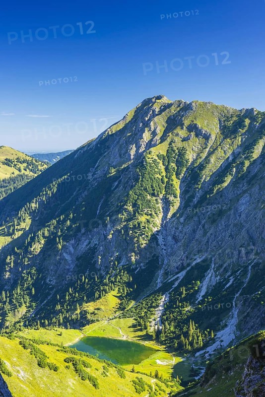 Lower Gaisalpsee, behind it the Entschenkopf (2043m), Allgäu Alps, Allgäu, Bavaria