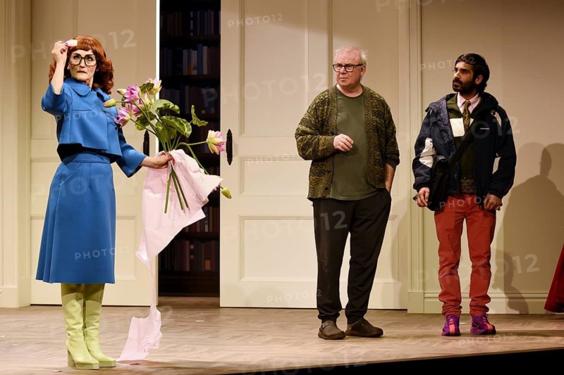 Joachim Krol (Wolfgang), Katharine Mehrling (Sophia), Tanju Bilir (Jonas), Sophia oder das Emde der Humanisten, German premiere, photo rehearsal on 11.03.2026 at the Renaissance Theatre, Berlin, premiere on 15.03.2026