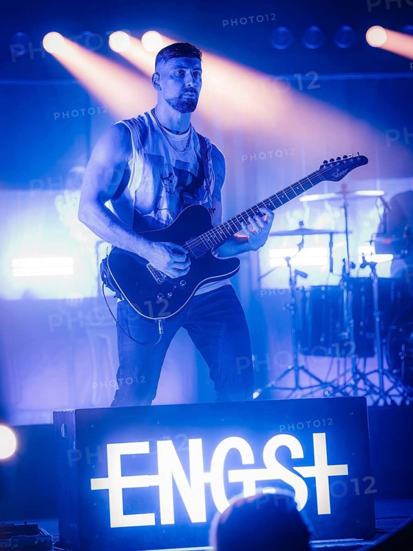 Guitarist Ramin Tehrani from Engst live on 10-year anniversary tour tour at Berlin's Astra Kulturhaus on 20.12.2025