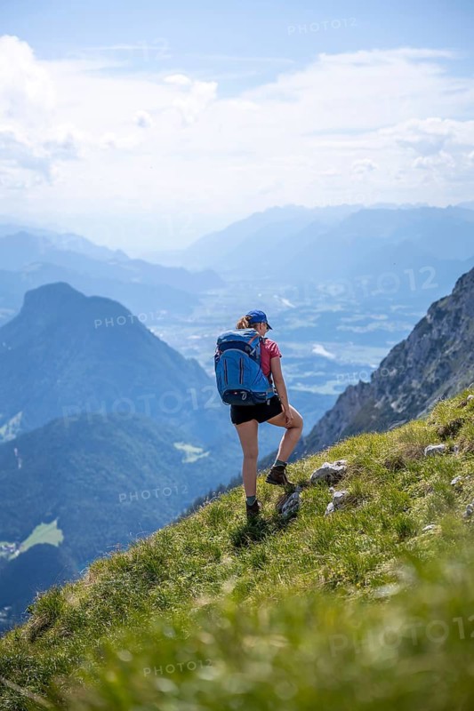 Mountaineers climbing the Scheffauer, Kitzbühel Alps, Tyrol, Austria