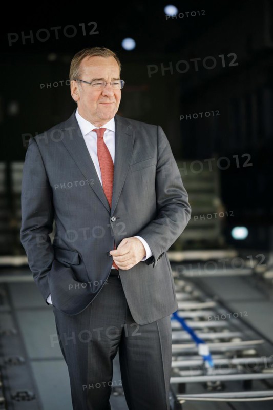 Federal Minister of Defence Boris Pistorius, SPD, bids farewell to the 20 or so soldiers of the Lithuanian brigade pre-commando at BER Airport. Here during a press statement. The pre-commando is set to grow to a deployment force of around 150 members of the German Armed Forces by the fourth quarter of 2024. The army brigade will be reorganised in Lithuania with the name Panzerbrigade 45. Following the official commissioning of the brigade in 2025, the other forces will be deployed starting in 2025. The Lithuanian brigade should be operational by the end of 2027. Berlin, 08.04.2024