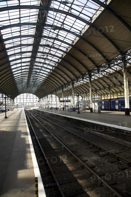 Platform and train tracks Paragon railway station, Hull, Yorkshire, England, United Kingdom