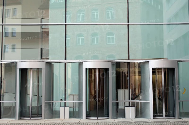 Entrance doors of the Neues Museum, State Museum of Art and Design, Luitpoldstraße 5, Nuremberg, Middle Franconia, Bavaria, Germany