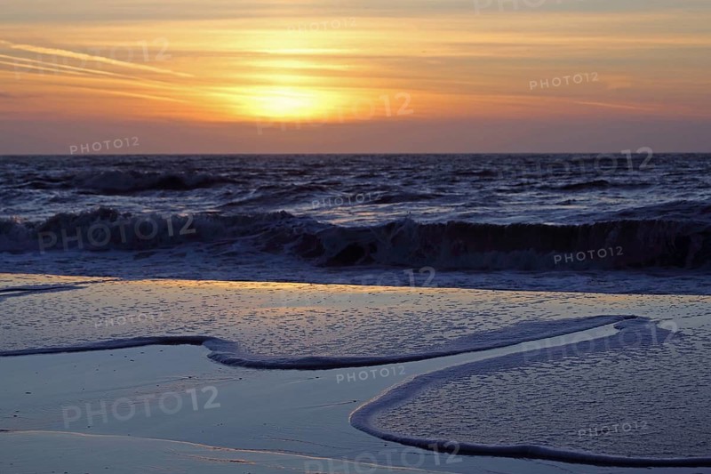 Sunset on the beach, waves, water, sea, sandy beach, surf, sunset, priel, Wadden Sea, Nationaal Park Duinen, North Sea coast, horizon, Texel, North Holland, Netherlands, Netherlands