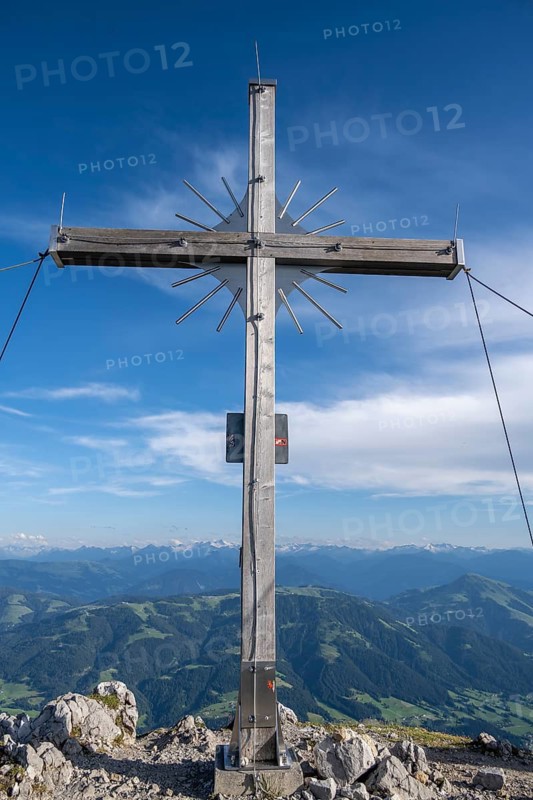 Summit cross of the Scheffauer, Kaisergebirge, Wilder Kaiser, Kitzbühel Alps, Tyrol, Austria