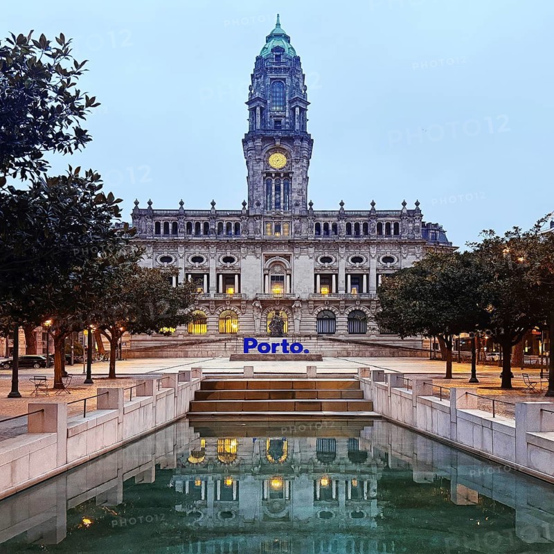 Câmara Municipal do Porto, Porto City Hall at the end of Avenida dos Aliados with reflection early in the morning, Old Town, Portugal