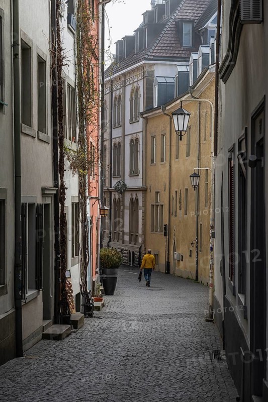 Picturesque old town alleyway in the historic old town of Constance, Konstanz district, Baden-Württemberg, Germany
