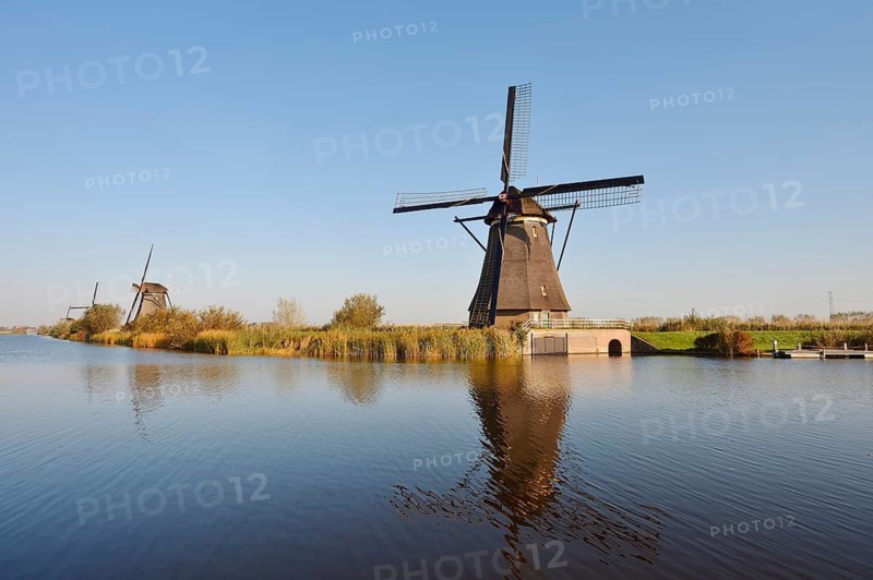 Historic windmills, UNESCO World Heritage Site, Kinderdijk, South Holland, Netherlands