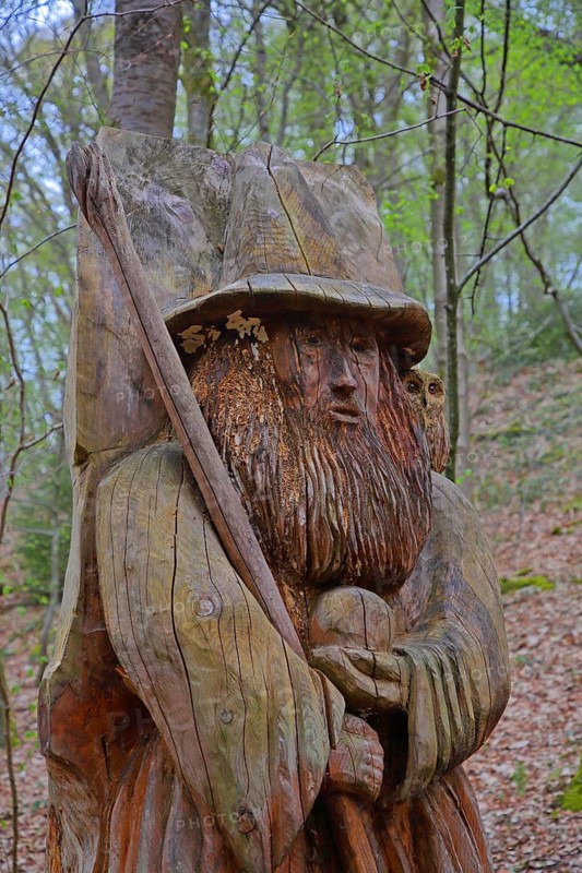 Gandalf, magician, wooden sculpture, The Lord of the Rings, J.R. Tolkien, fantasy, woodcarving, chainsaw art, Wolfgang Greb, modern art, trail, premium hiking trail, Auenlandweg, Blickhausen, Mittelhof, Sieg, Wissen, Westerwald, Rhineland-Palatinate, Germany