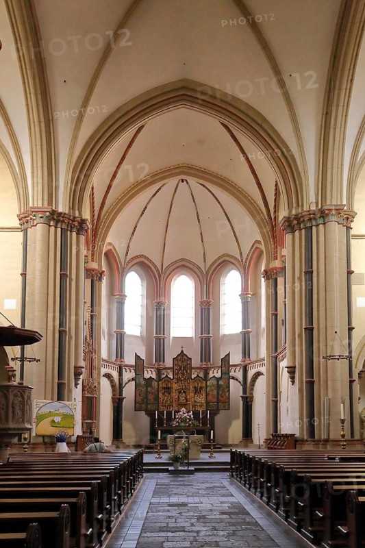 Interior view of the Gothic collegiate church of St. Martin and St. Severus, Münstermaifeld, Moseleifel, Eifel, Rhineland-Palatinate, Germany