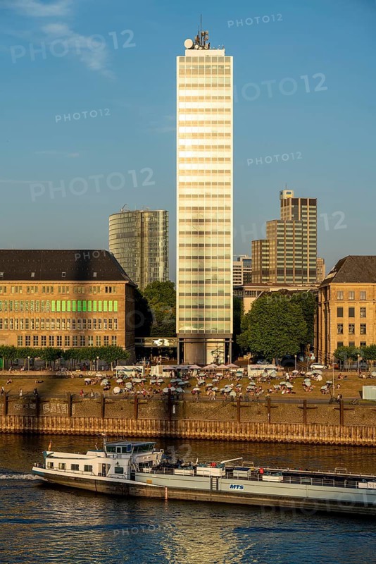 Düsseldorf city centre skyline, Behrensbau, EY office building, GAP 15, left, Mannesmann Haus, centre, LVA main building, North Rhine-Westphalia