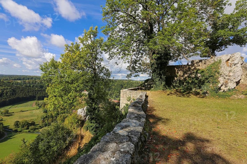 Castle ruins of Hohengundelfingen, ruins of a medieval hilltop castle, former headquarters of the Gundelfingen free noble family, Gundelfingen-Münsingen, Lautertal, Swabian Jura, Reutlingen district, Baden-Württemberg, Germany