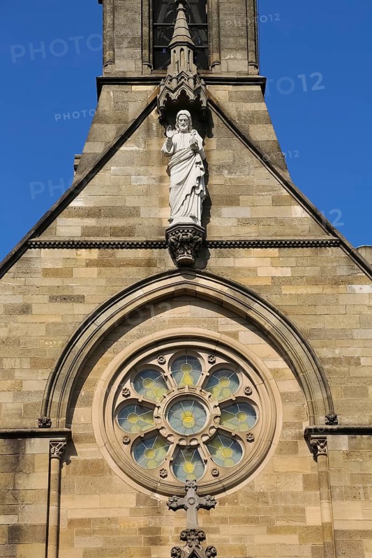 Cemetery Unter den Linden, neo-Gothic St Catherine's Church, church, sacral architecture, church tower, rose window, rose window, sculpture, stone figure, Reutlingen, Baden-Württemberg, Germany