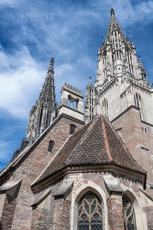 The Valentine's Chapel in front of Ulm Minster, Ulm, Baden-Württemberg, Germany