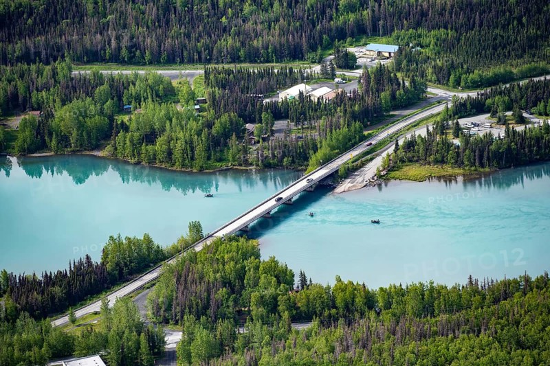 View from above of turquoise blue Kenai River, Cooper Landing, Kenai Peninsula, Alaska, USA