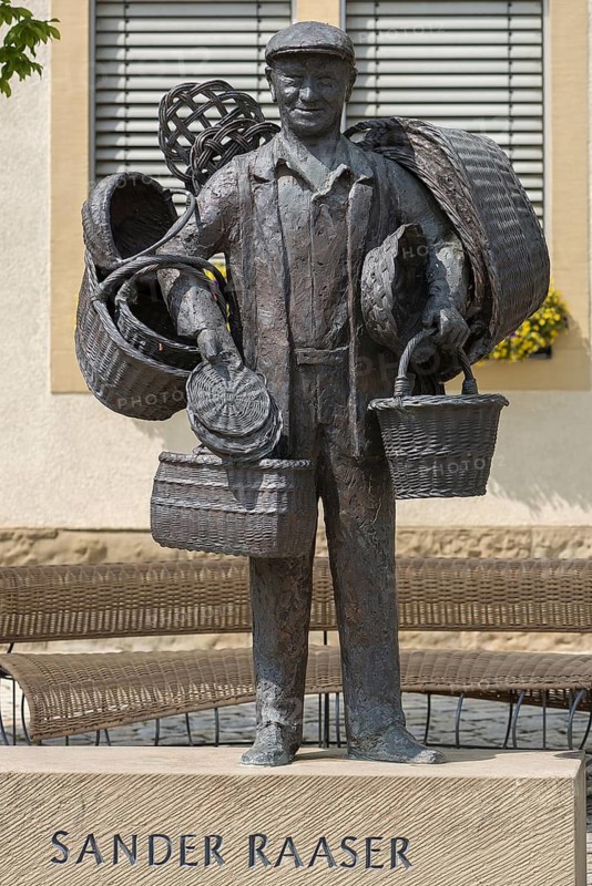 The Raaser Monument, dedicated to the basket weaver's craft, designed in 2014 by the artist Theophil Steinbrenner, Sand am Main, Lower Franconia, Bavaria, Germany