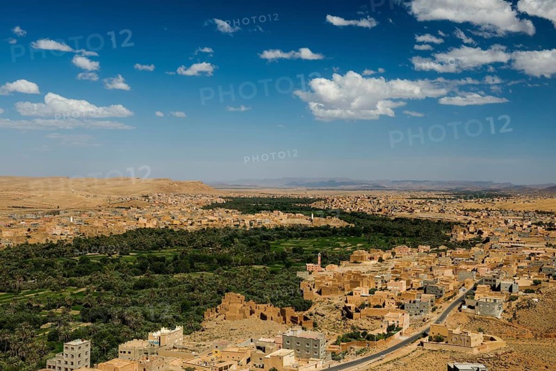 Oasis and city, Tinghir, Drâa-Tafilalet region, Atlas Mountains, Morocco