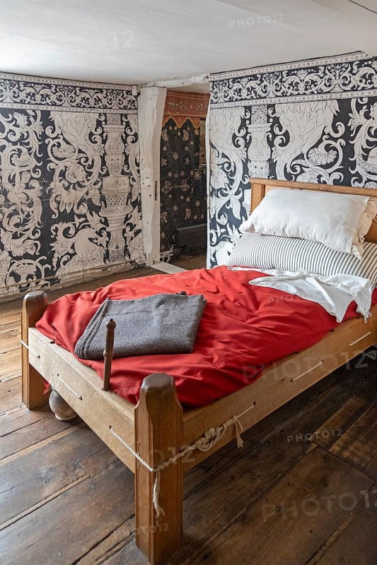 Interior view, bedroom, bed, birthplace of William Shakespeare, Stratford-upon-Avon, Warwickshire, England, Great Britain