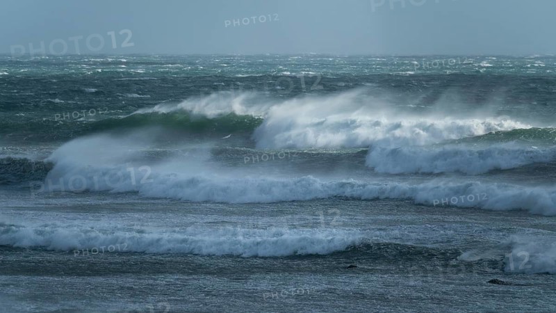 Ocean waves, strong surf, west coast of the Taranaki region, North Island, New Zealand