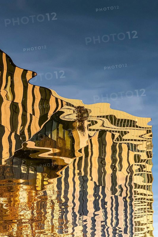 Abstract water reflection, Kö-Bogen building at the Hofgarten, Düsseldorf, North Rhine-Westphalia, Germany